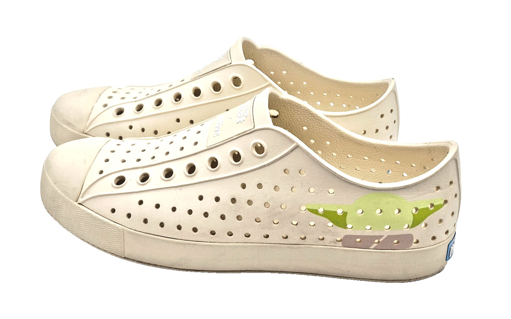 Native Disney Star Wars Grogu Jefferson Slip on Shoes Men's 7 /Women's 9 Beige